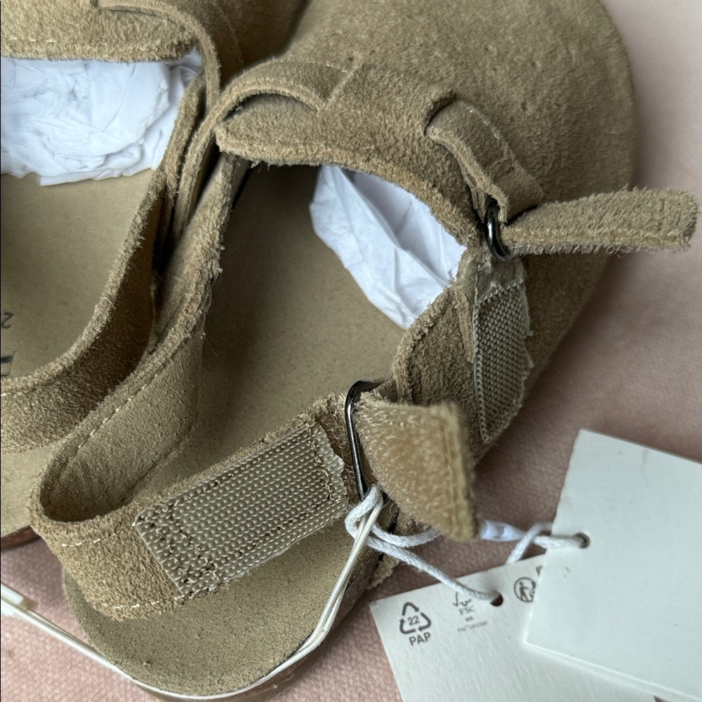 ZARA KIDS | Leather Clogs in Sand Brown | Little Girl Size 9.5/26 - Picture 6 of 10